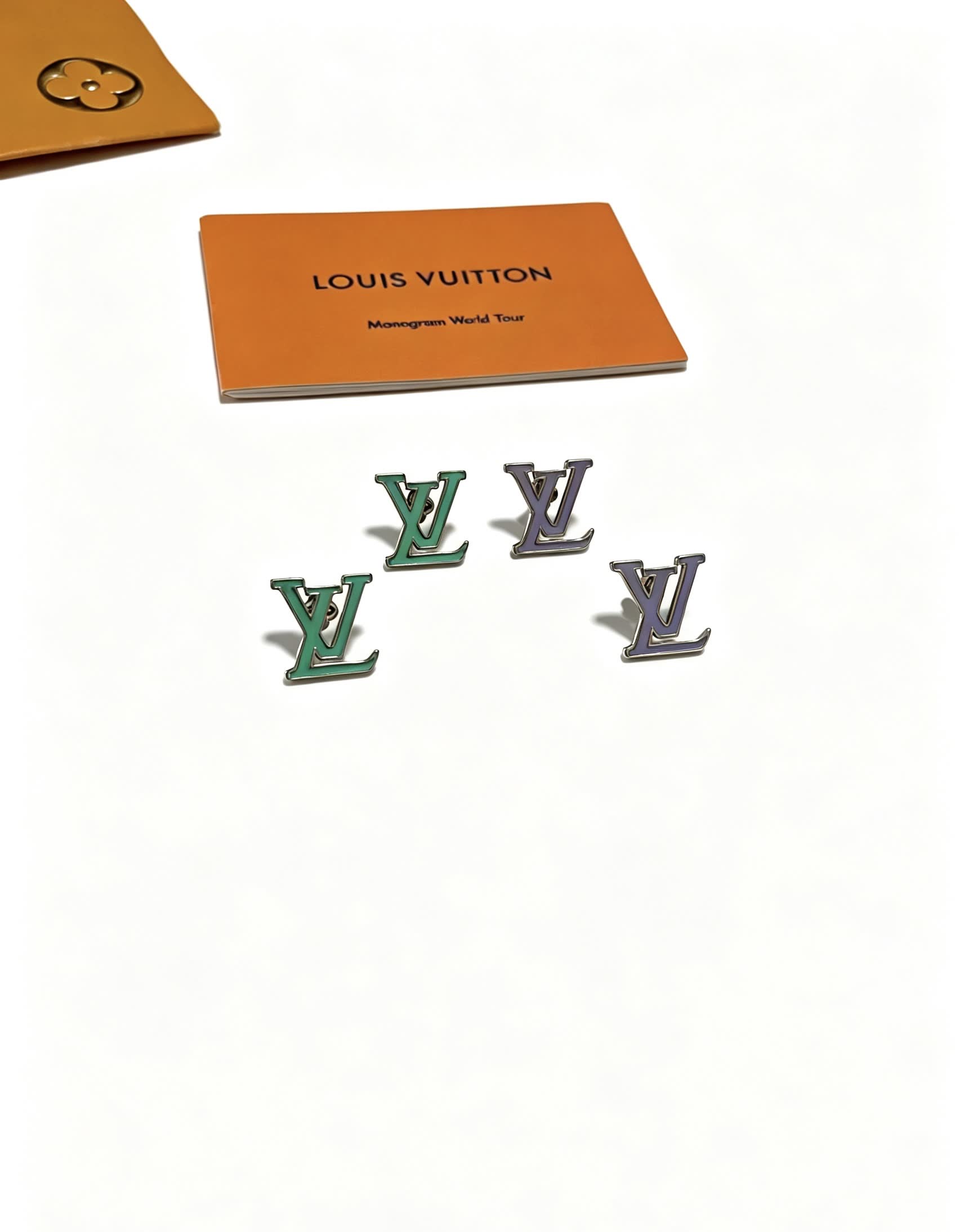 Louis Vuitton Earrings - Metallic 'LV' Logo Design